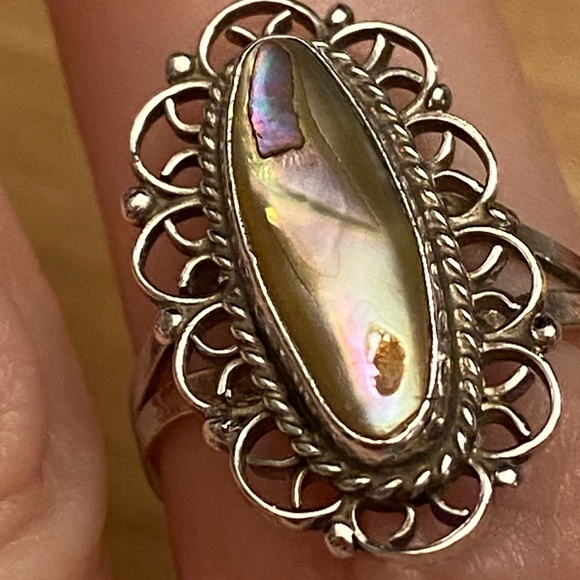 Vintage Jewelry - Beautiful vintage mother of pearl sterling silver ring